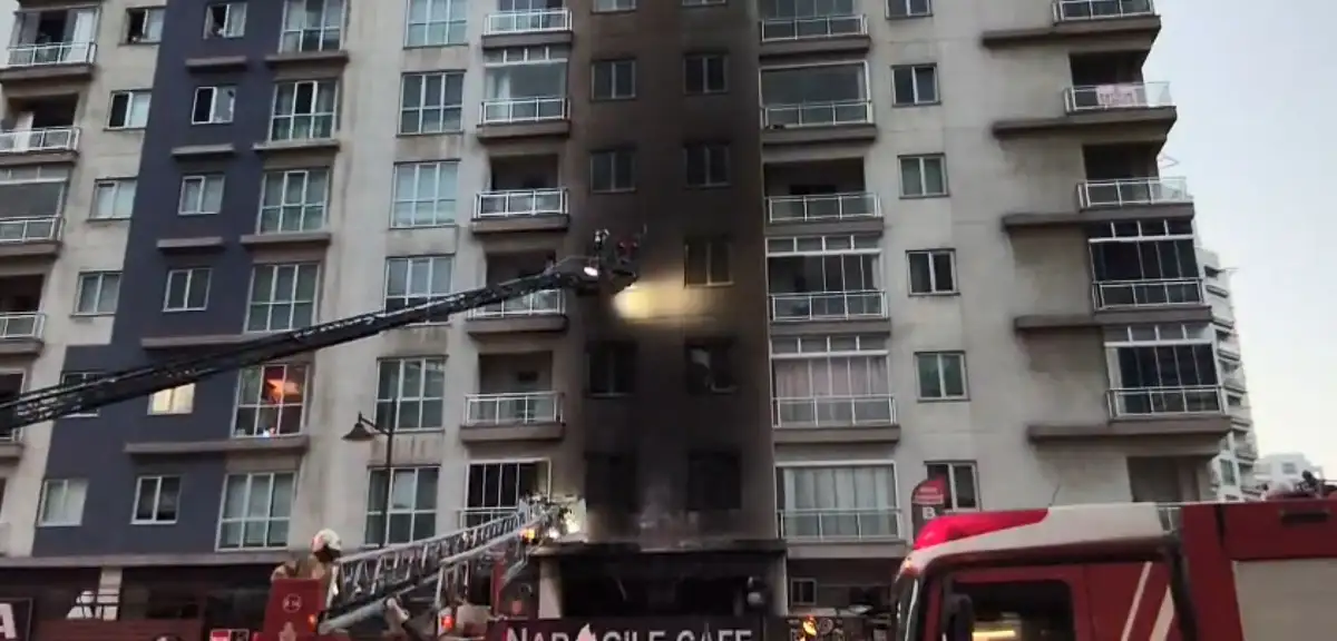 Esenyurt Koza Mahallesi'nde kafede yangın çıktı