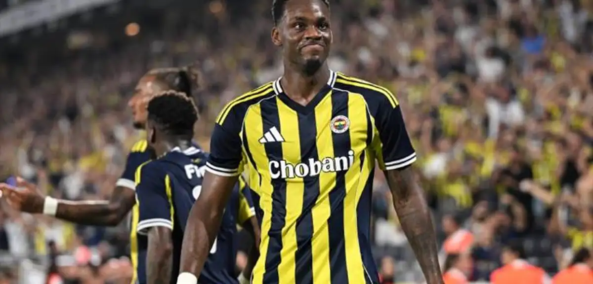 Fener'in Eski Oyuncusu Jhon Duran'dan Taraftarın Tepkisini Çeken Hamle!
