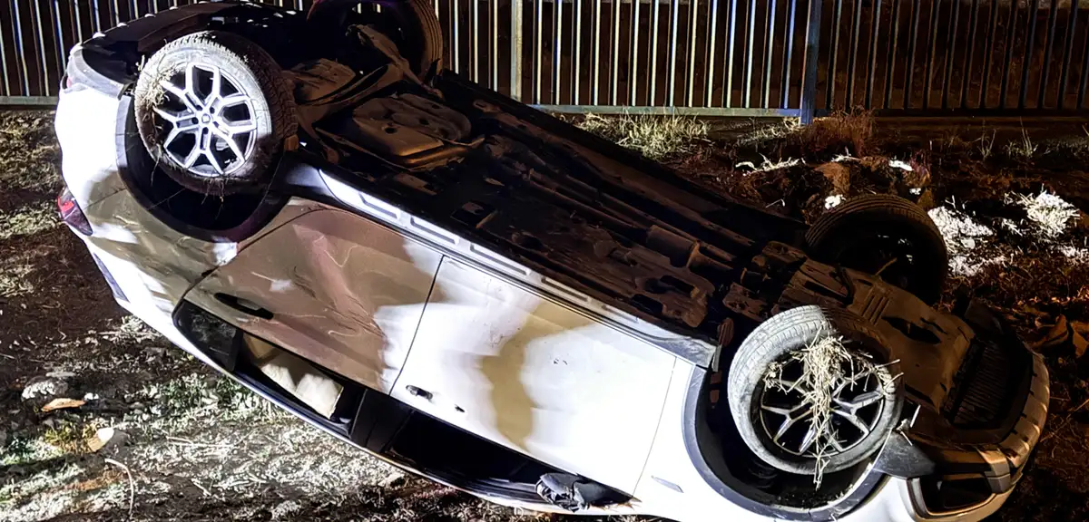 Ümraniye'de şarampole devrilen otomobilin sürücüsü hayatını kaybetti