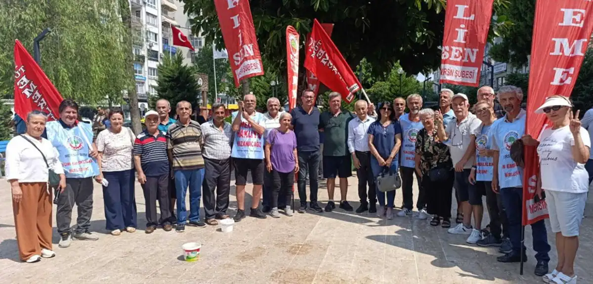 Mersin'de Emeklilerden Enflasyon Verilerine Tepki: "Yoksullukla Mücadele Ediyoruz"