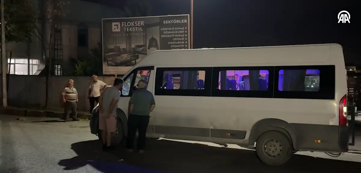 Servis şoförlerinin kavgasında kan aktı. 1 ölü
