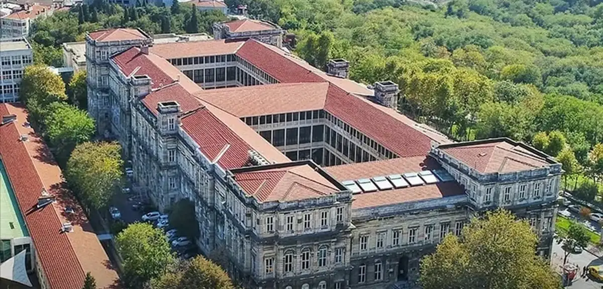 İstanbul Teknik Üniversitesi'ndeki Bir Fast Food Şubesinde Yangın