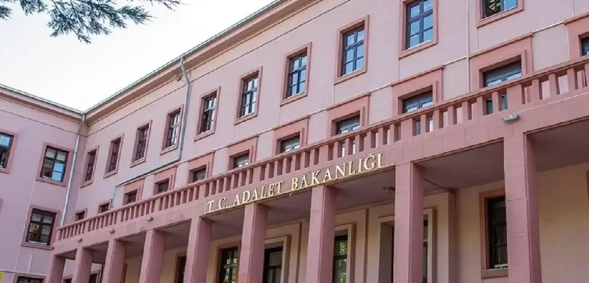 Adalet Bakanlığı'na 15 Bin Yeni Personel Alınacak