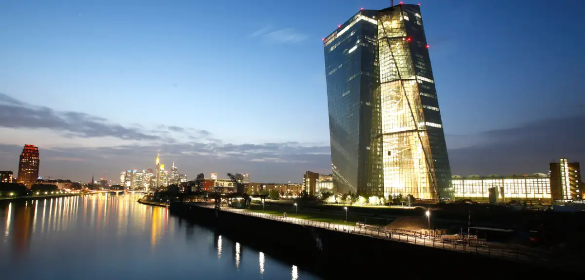 Avrupa Merkez Bankası Faizi 25 Baz Puan Artırdı