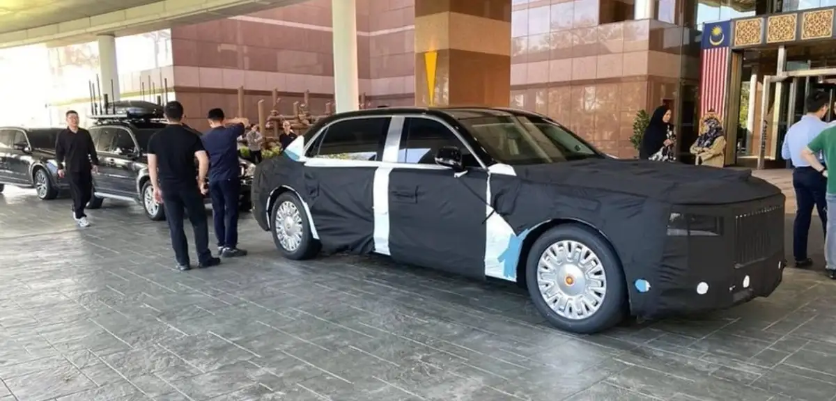 Çin lideri Şi Cinping 3 tonluk aracıyla zirveye katıldı