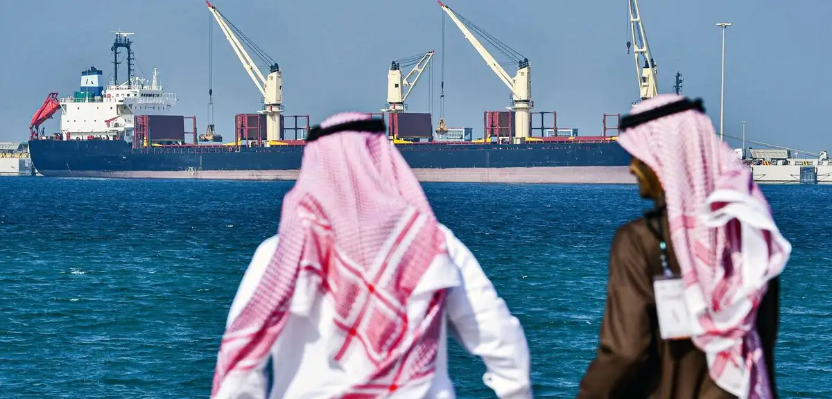 Suudi Arabistan ana petrol boru hattını kapattı