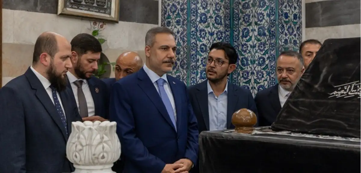 Hakan Fidan Suriye'de Tarihi Mekanları Ziyaret Etti