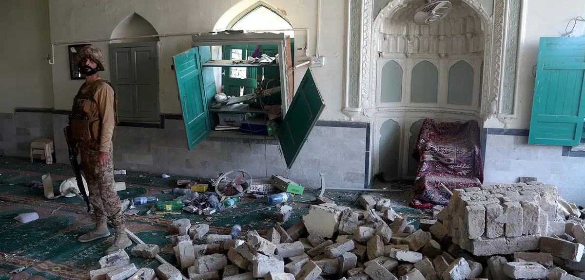 Pakistan’da çifte bombalı saldırıda can kaybı 31’e yükseldi
