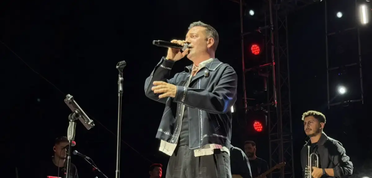 Oğuzhan Koç'tan Konserinde Sigara İçen Kişiye Sert Tepki