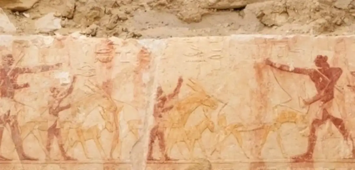 Sakkara'da 4 bin 400 yıllık baba-oğul mezarı şapelleri bulundu