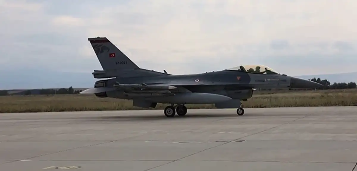Türk Jetlerinden Akdeniz’de Gövde Gösterisi