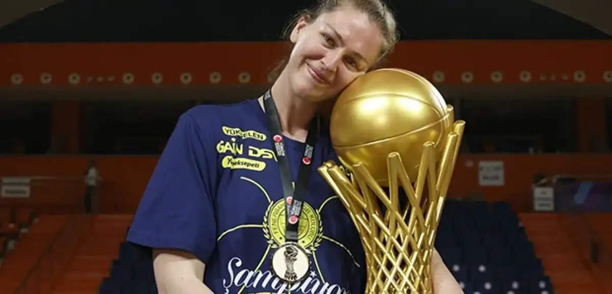 Fenerbahçe Kadın Basketbol Takımı Meesseman ile sözleşme uzattı