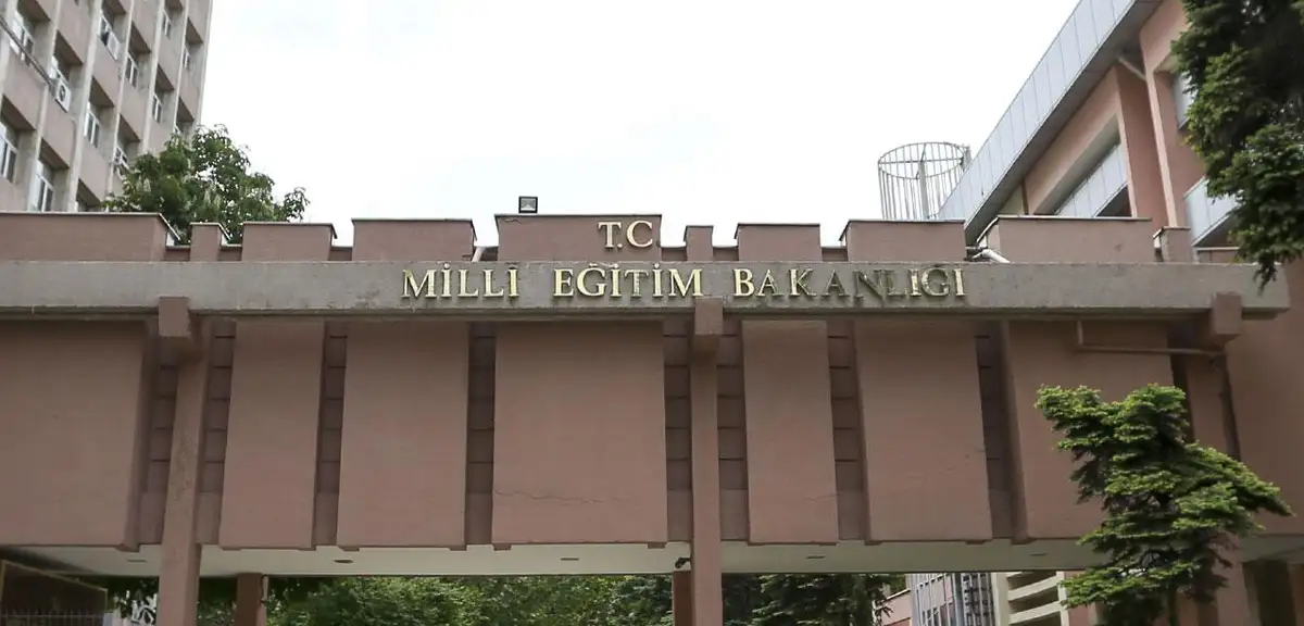 MEB'den Turgutlu'da Saldırıya Uğrayan Okulla İlgili Açıklama