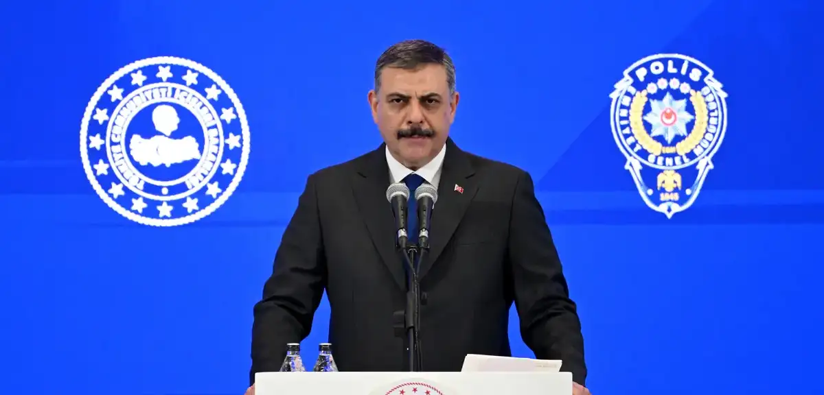 Bakan Çiftçi'den emniyet müdürlerine 10 talimat: "Tehlike okul kapısına gelmeden tedbir alacağız"