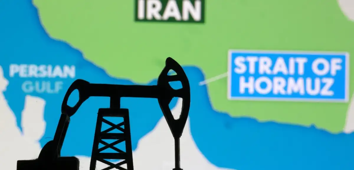 Hürmüz Boğazı'nda gemi vuruldu: Brent petrol 100 doları aştı