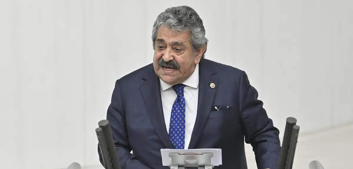 MHP'li Yıldız'dan Milletvekillerine Çakarlı Araç Uyarısı