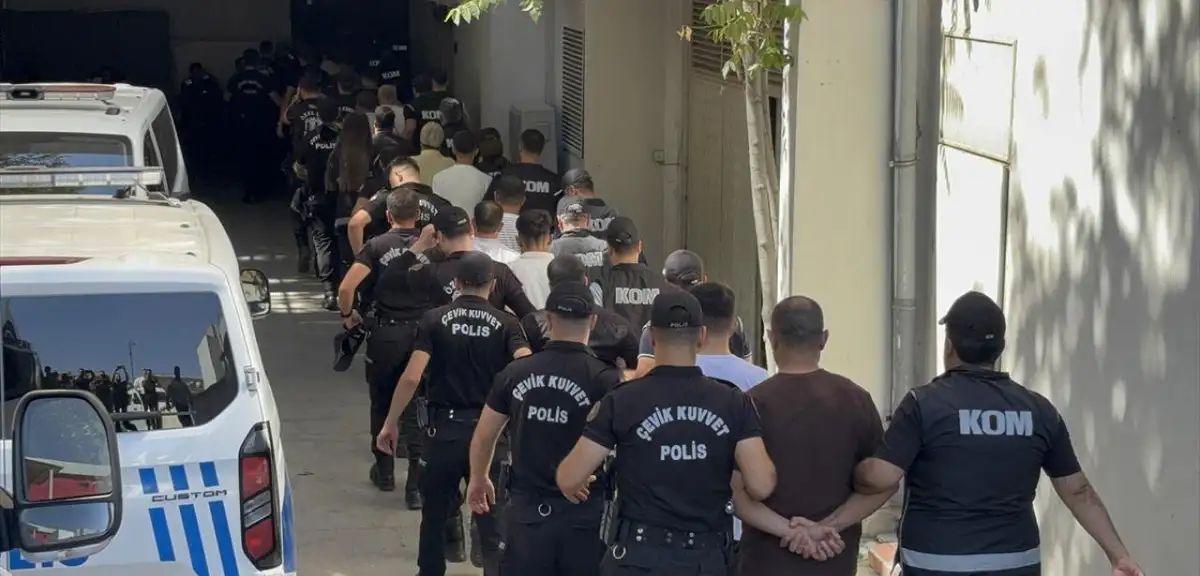 Borsa ve Finans Soruşturmasında İş İnsanları Dahil 17 Kişi Tutuklandı