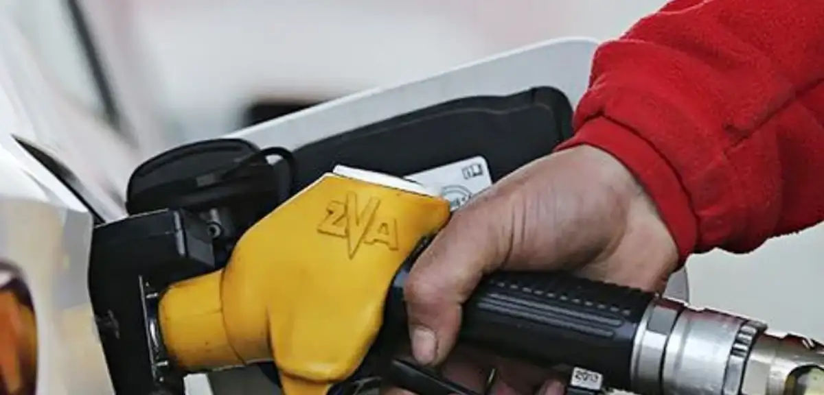 Motorine zam geldi: Güncel akaryakıt fiyatları güncellendi