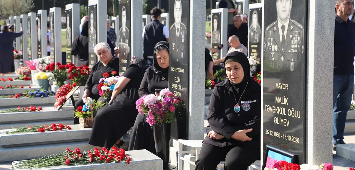 Azerbaycan'da 2. Karabağ Savaşı'nın 6. yılında şehitler anıldı