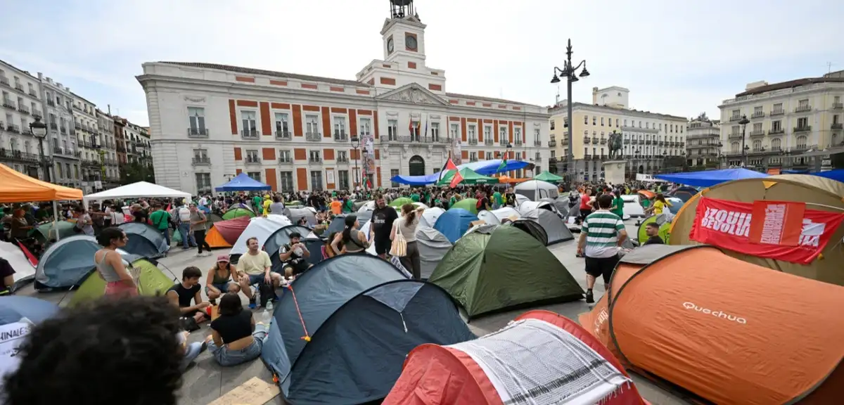 Konut krizi İspanya'yı sokağa döktü: Madrid'de çadırlı protesto