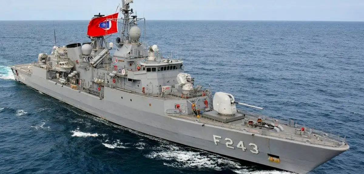 TCG Yıldırım Preveze Zaferi Kutlamalarında Halkla Buluştu
