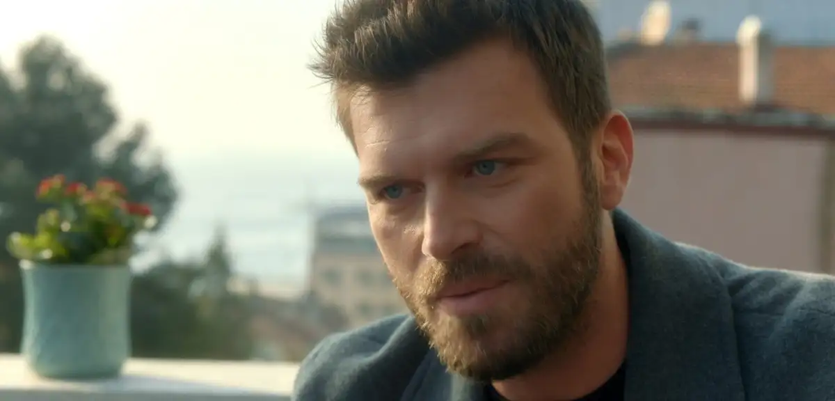 Kıvanç Tatlıtuğ'dan Boğaz'da 'Balık' Mesaisi
