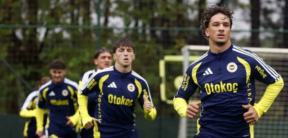 Fenerbahçe’de Ara Transfer Harekatı Erken Başladı: İsmail Kartal’ın Listesinde 3 Yıldız Var