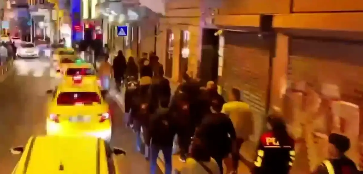 Beyoğlu'nda hanutçu, değnekçi ve dilencilere yönelik operasyon