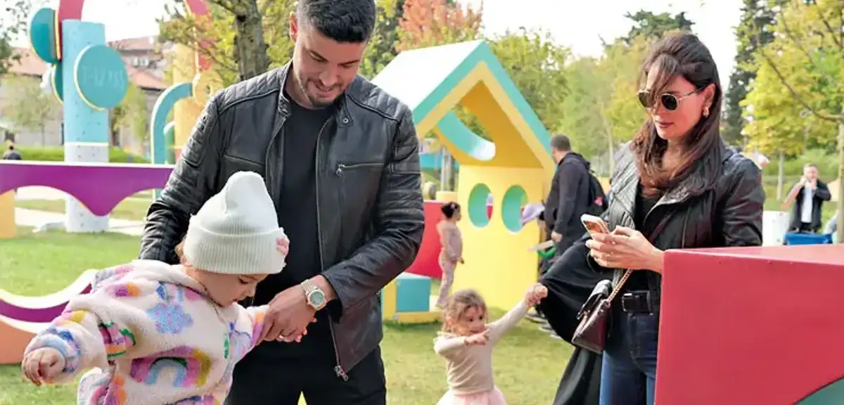 Berk Oktay ve Yıldız Çağrı Atiksoy Çiftinden Ailece Festival Keyfi