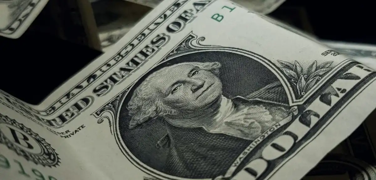 Dolar ve avro 5 Ekim 2026 sabahı hangi seviyelerden başladı