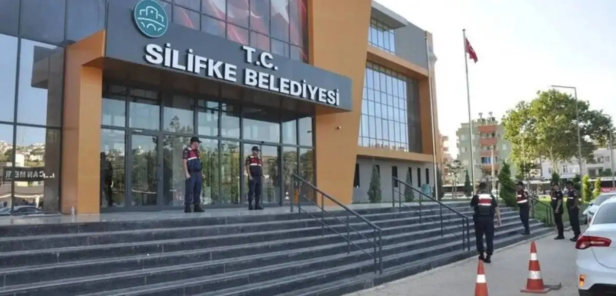 Silifke Belediyesi'nde İkinci Operasyon: Başkan Yardımcıları Gözaltında