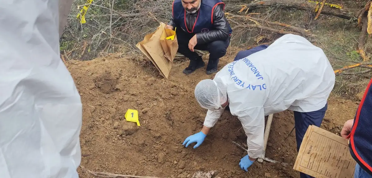 20 yıl önceki cinayet aydınlatıldı: Çocukları öldürüp araziye gömmüş