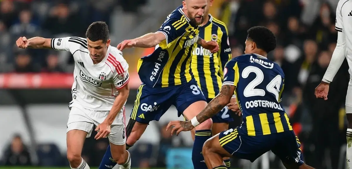 Fenerbahçe ve Beşiktaş Şükrü Saracoğlu'nda Kozlarını Paylaşıyor