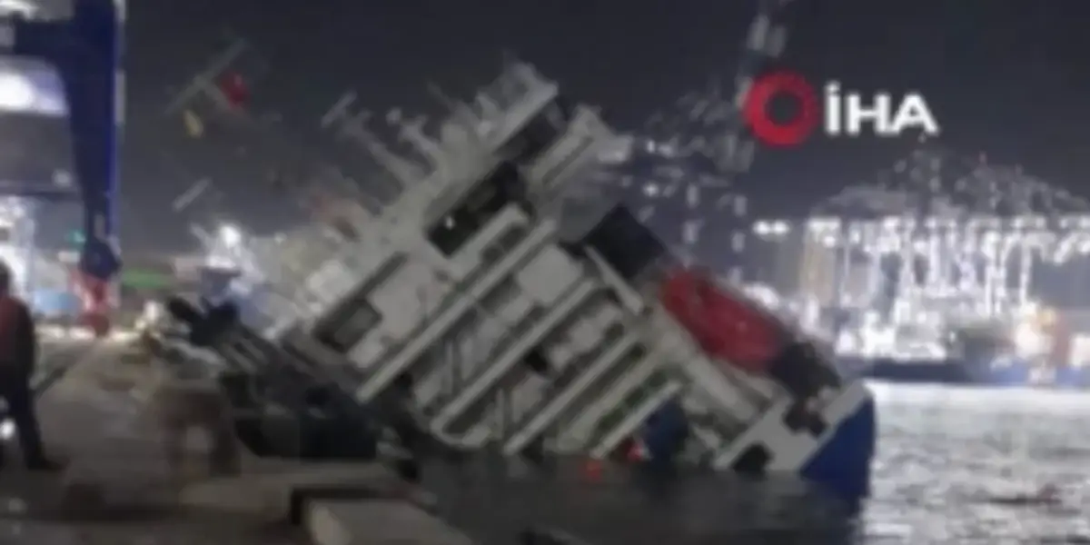 Ambarlı Limanı'nda Konteyner Yüklü Gemi Yan Yattı