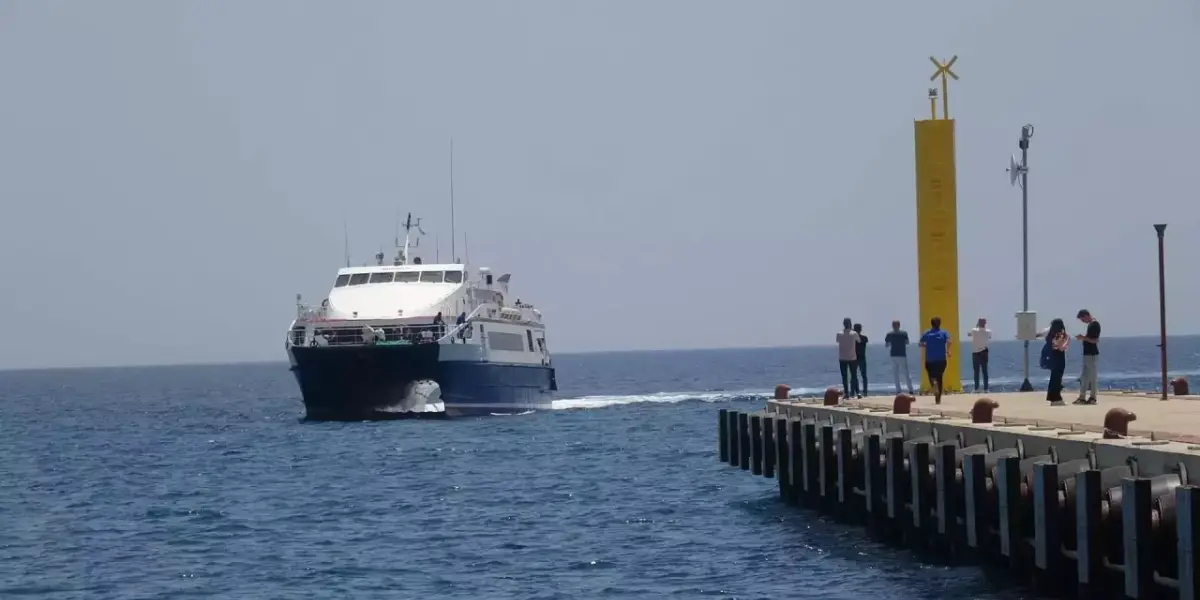 Anamur Feribotu Kıbrıs'a Yolcu Taşımaya Başladı