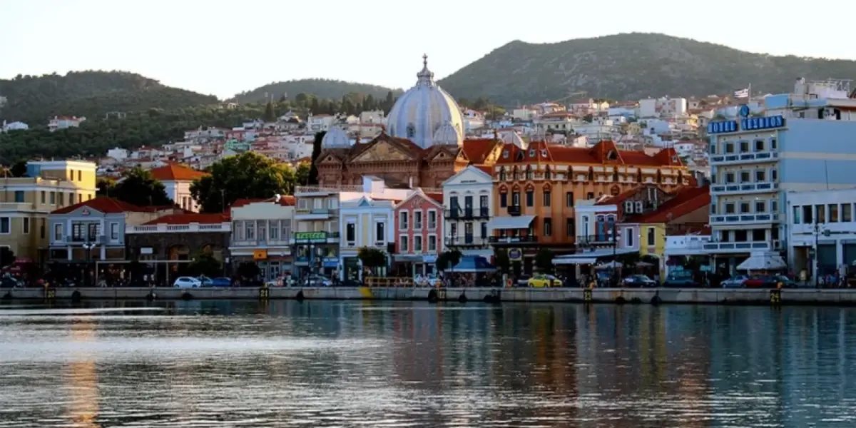 Ayvalık'ta 3 Günlük Tatil Sonrası Uzun Kuyruklar
