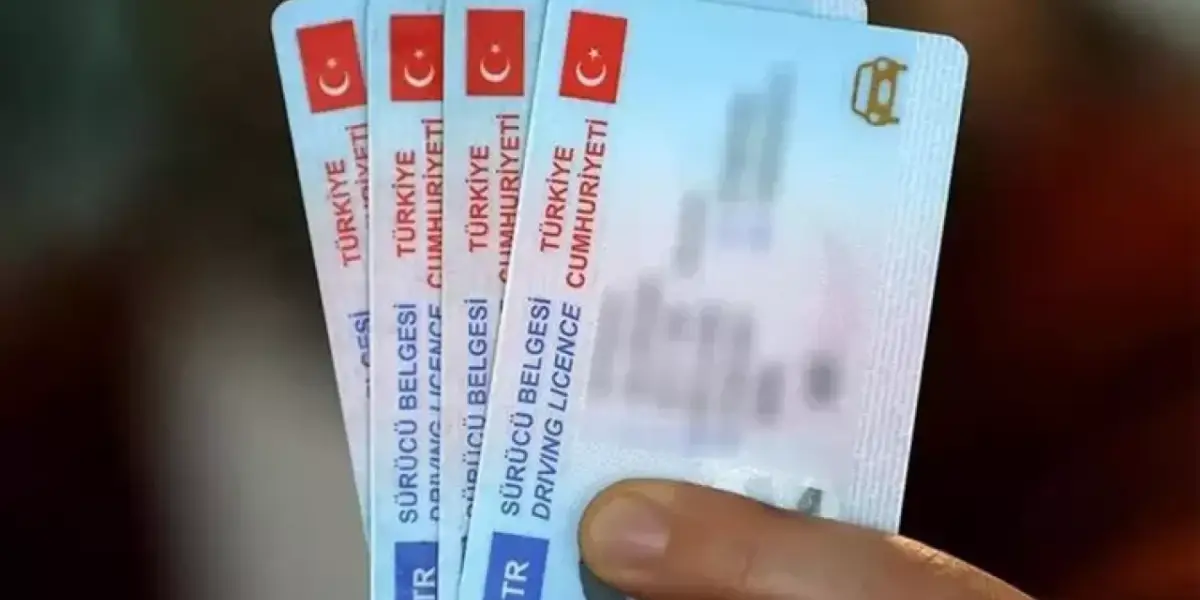 Ehliyet Randevu Tarihleri: Eski Tip Ehliyetleri Yenileme Süresi Uzatıldı
