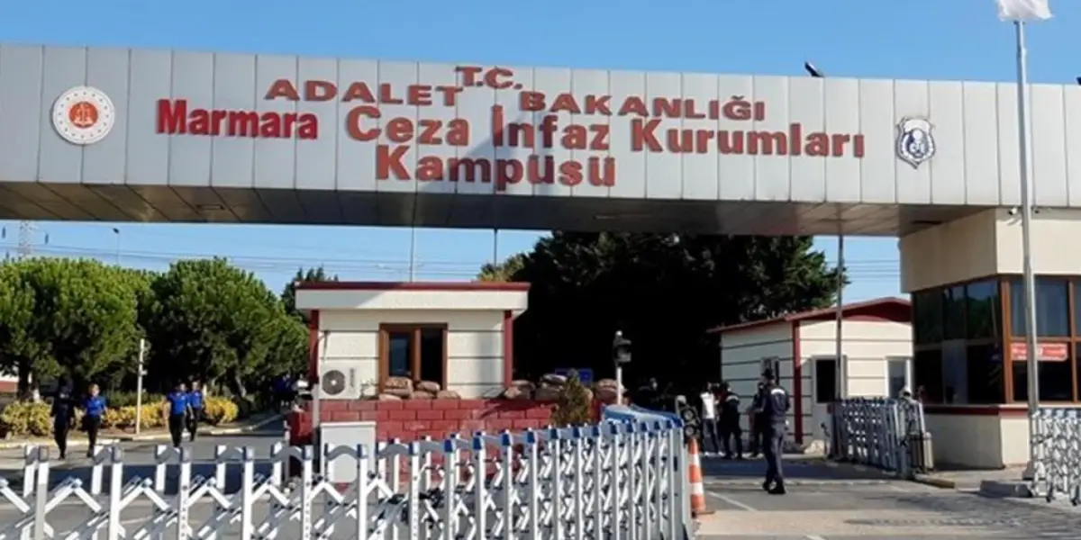 Erdoğan'ı protesto eden kadın zanlıların cezaevinde başörtüsü kesildi iddiası! İnfaz koruma memurları açığa alındı
