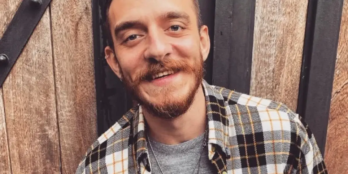 Hudutsuz Sevda Temel Kimdir? Enes Külahçı’nın Canlandırdığı Temel Karakteri, Hayatı ve Tüm Detaylar