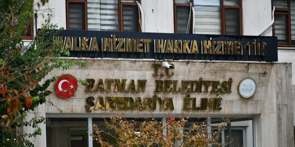 İçişleri Bakanlığı 3 Belediyeye Kayyum Atadı: PKK ile İrtibatlı Oldukları İddia Edilmişti