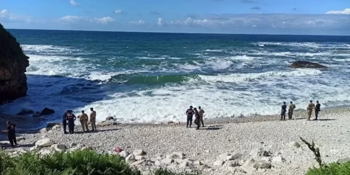 Kocaeli'de Denizde Kaybolan 17 Yaşındaki Genç İçin Arama Çalışmaları Sürüyor