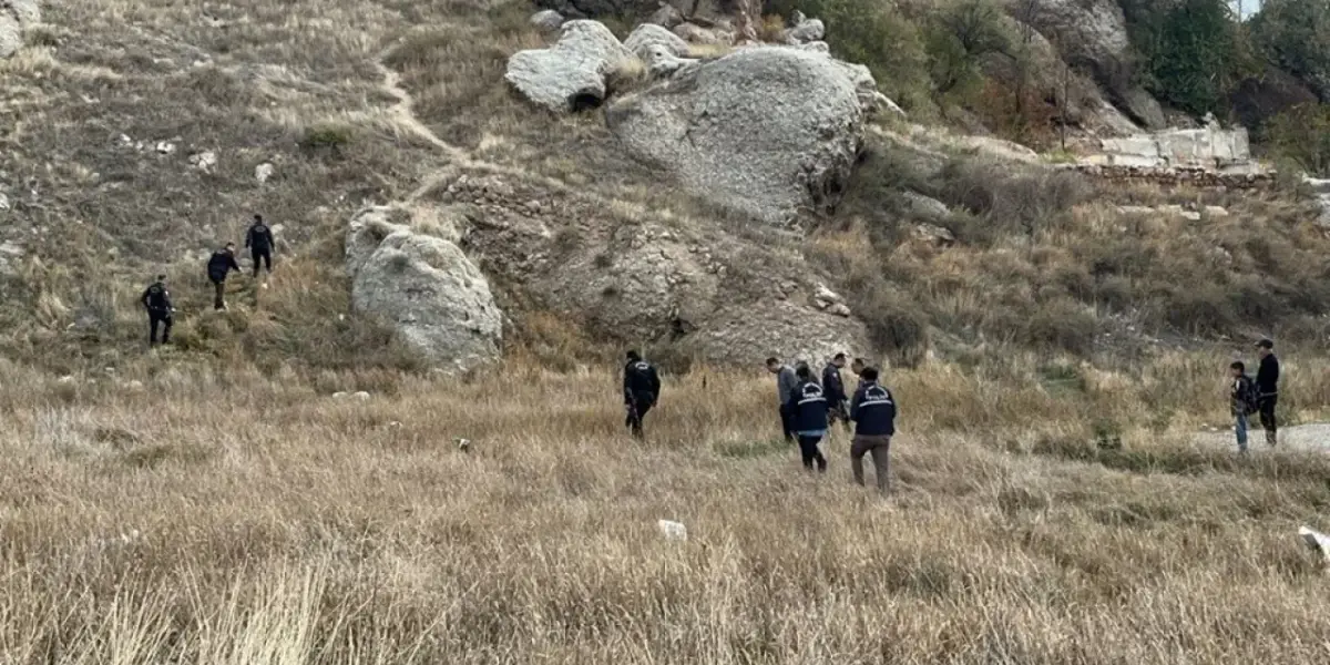 Sivas'ta Mezarlıkta Parçalanmış Bebek Cesedi Bulundu!
