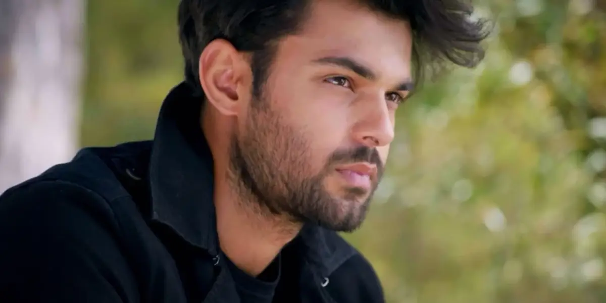 Taş Kağıt Makas Dizisi Arhan Kimdir? Berk Bakioğlu'nun Canlandırdığı Arhan’ın Hikayesi ve Özellikleri