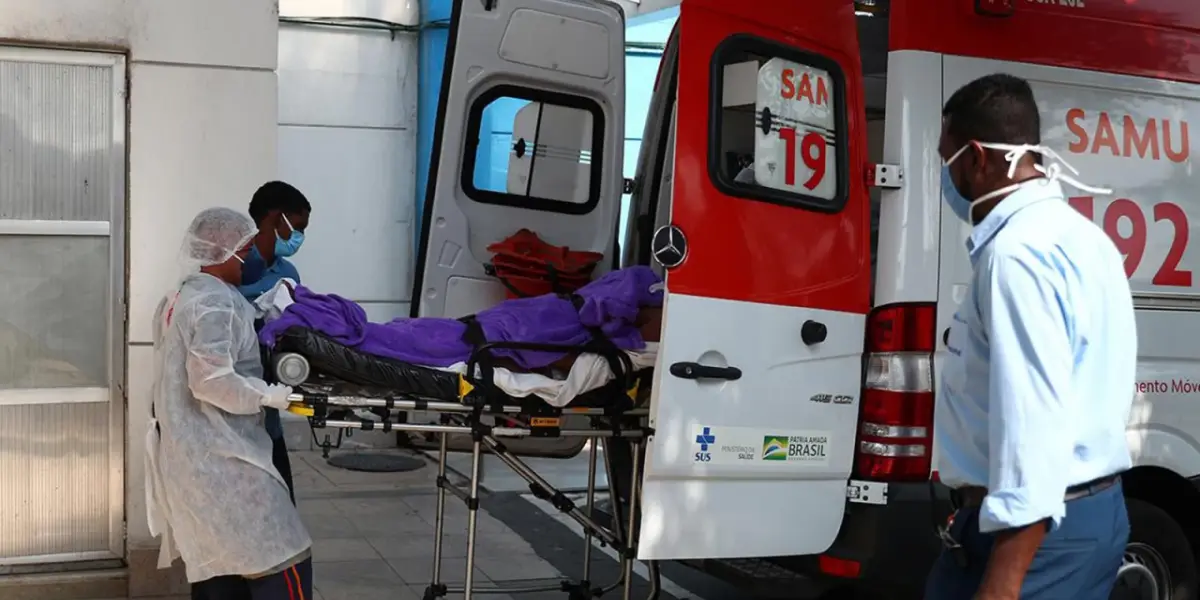Yolcu Otobüsü Kamyonla Çarpıştı: Çok Sayıda Ölü Var