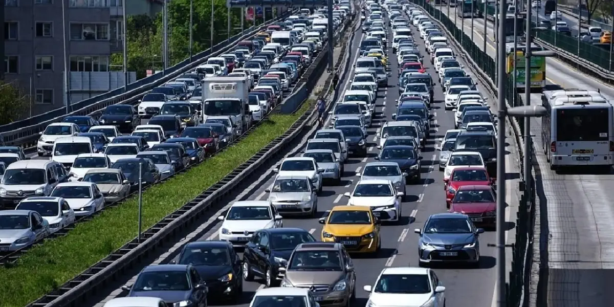 O Araçların Trafiğe Çıkması Yasaklandı