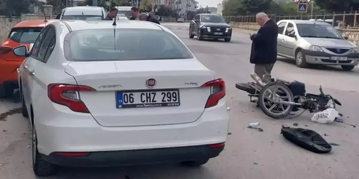 Balıkesir'de Eski Milletvekilinin Otomobiliyle Çarptığı Motosikletin Sürücüsü Hayatını Kaybetti