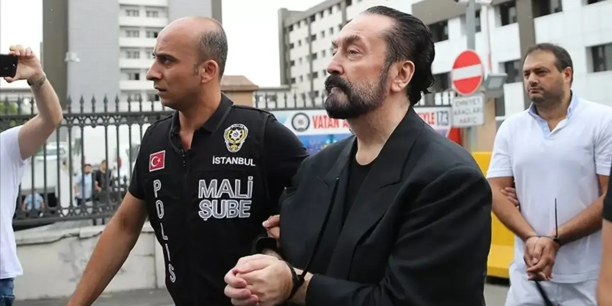 Adnan Oktar Davasında Tüm Sanıklara Beraat Kararı