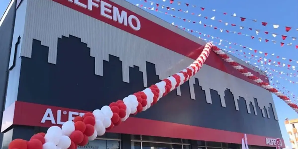Mobilya Devi El Değiştirdi: Alfemo Artık Zeren Group Holding'in!