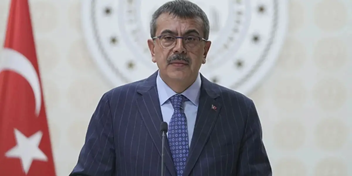 Bakan Tekin Duyurdu: Eğitimde 4+4+4 Modeli Gündemde