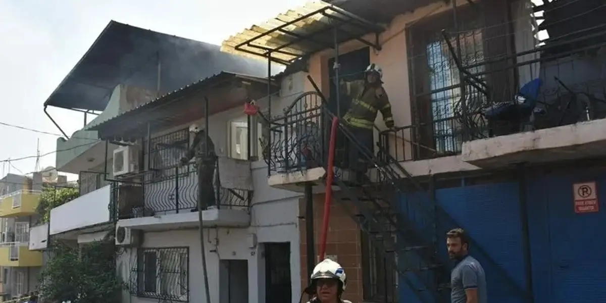 İzmir Konak'ta Korkutan Yangın!